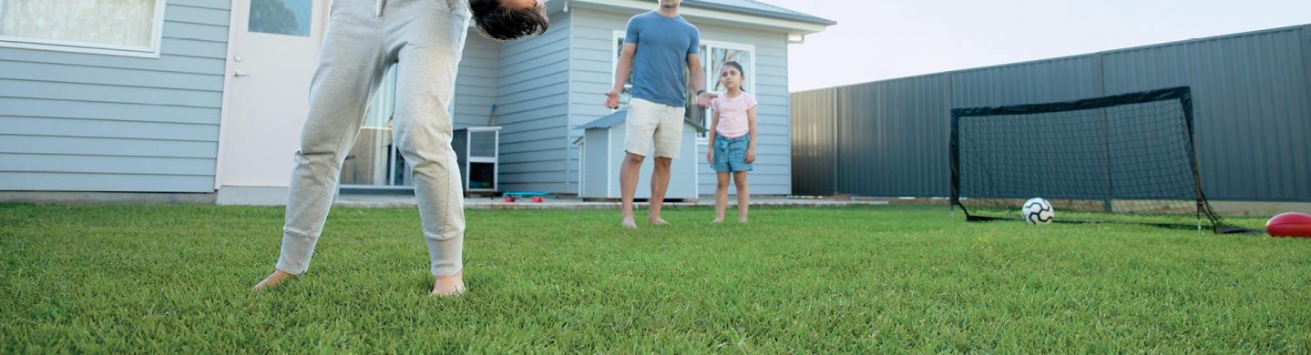 Family playing on Soft Sapphire Buffalo Lawn